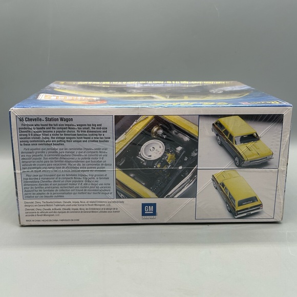 Revell 66 Chevelle Station Wagon 1/25 (85-2890) - Picture 3 of 6